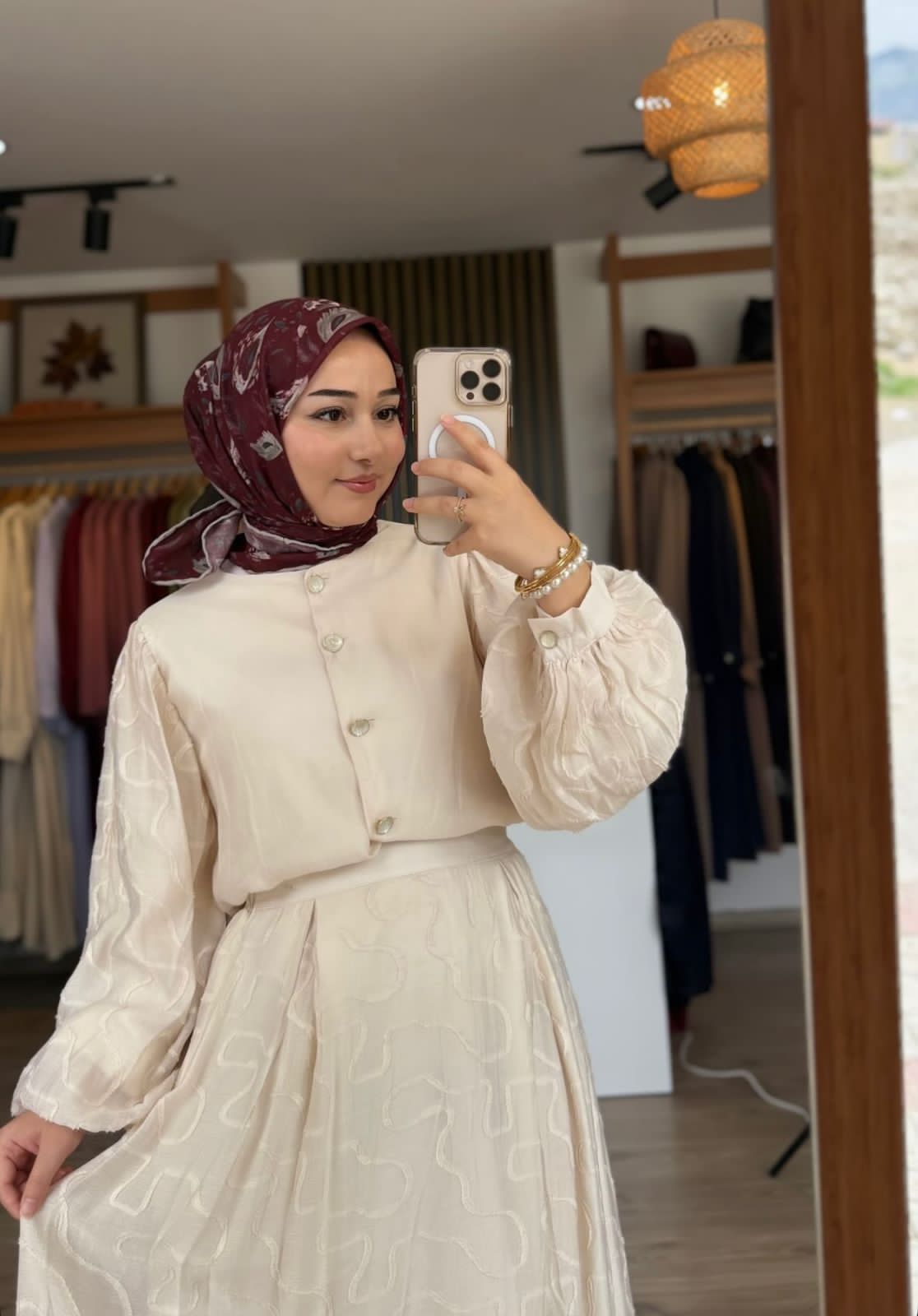 Yalınca Eve Gelen Escort Bayan Sevim